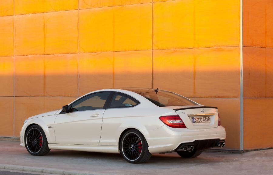  Mercedes-Benz C63 AMG Coupe 2012 года  (фото 9 из 113)